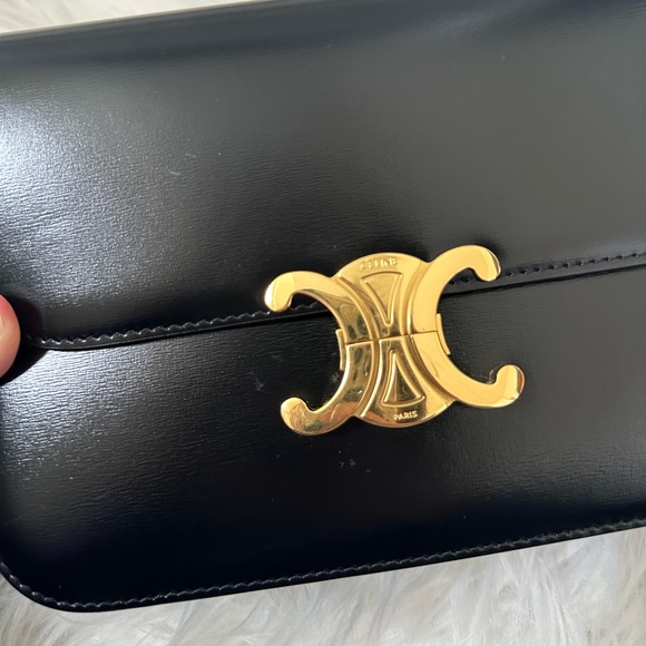 Celine Triomphe Bag - Black Medium Triomphe in Smooth Leather - Picture 3 of 15